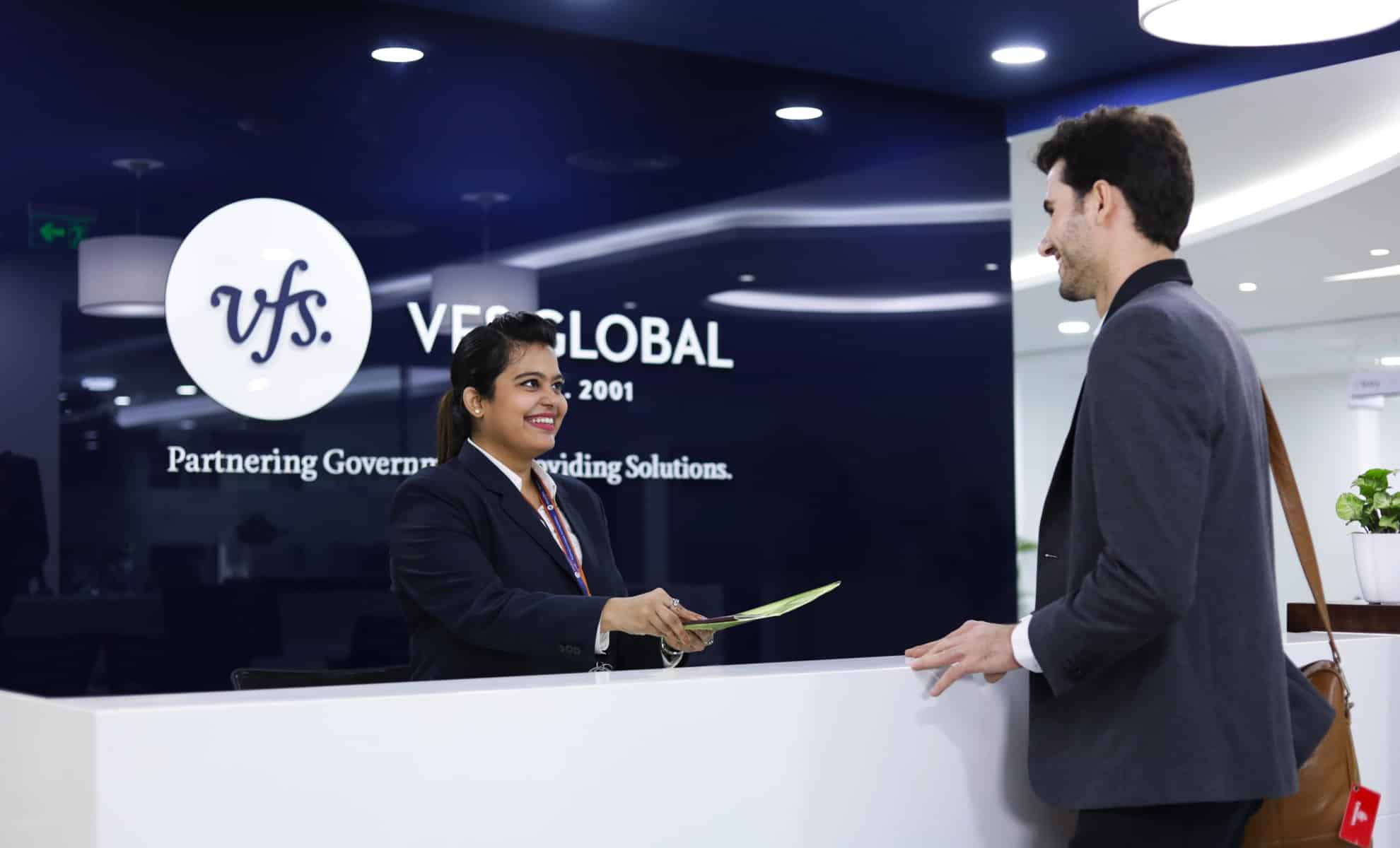 Đương đơn cần thực hiện lấy dữ liệu sinh trắc học tại trung tâm VFS Global khi xin visa Úc