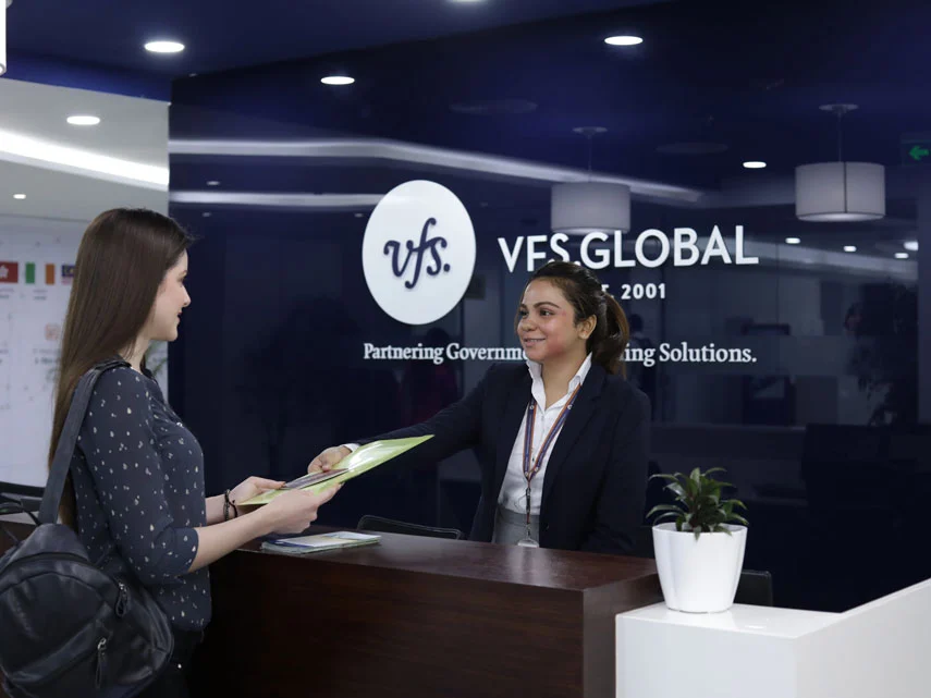 Đương đơn cần nộp hồ sơ và lấy sinh trắc học tại VFS Global theo quy định