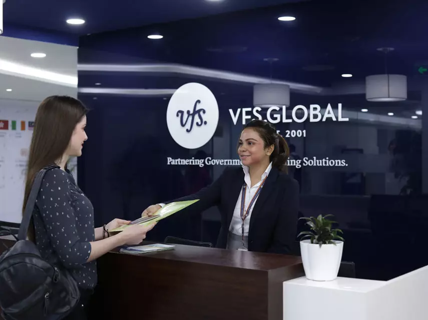 Đương đơn cần nộp hồ sơ xin visa thăm thân Đức tại VFS Global